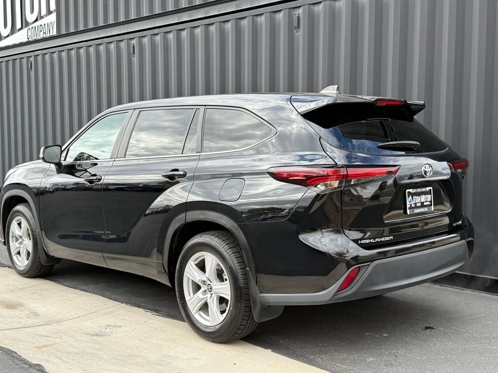2024 Toyota Highlander LE