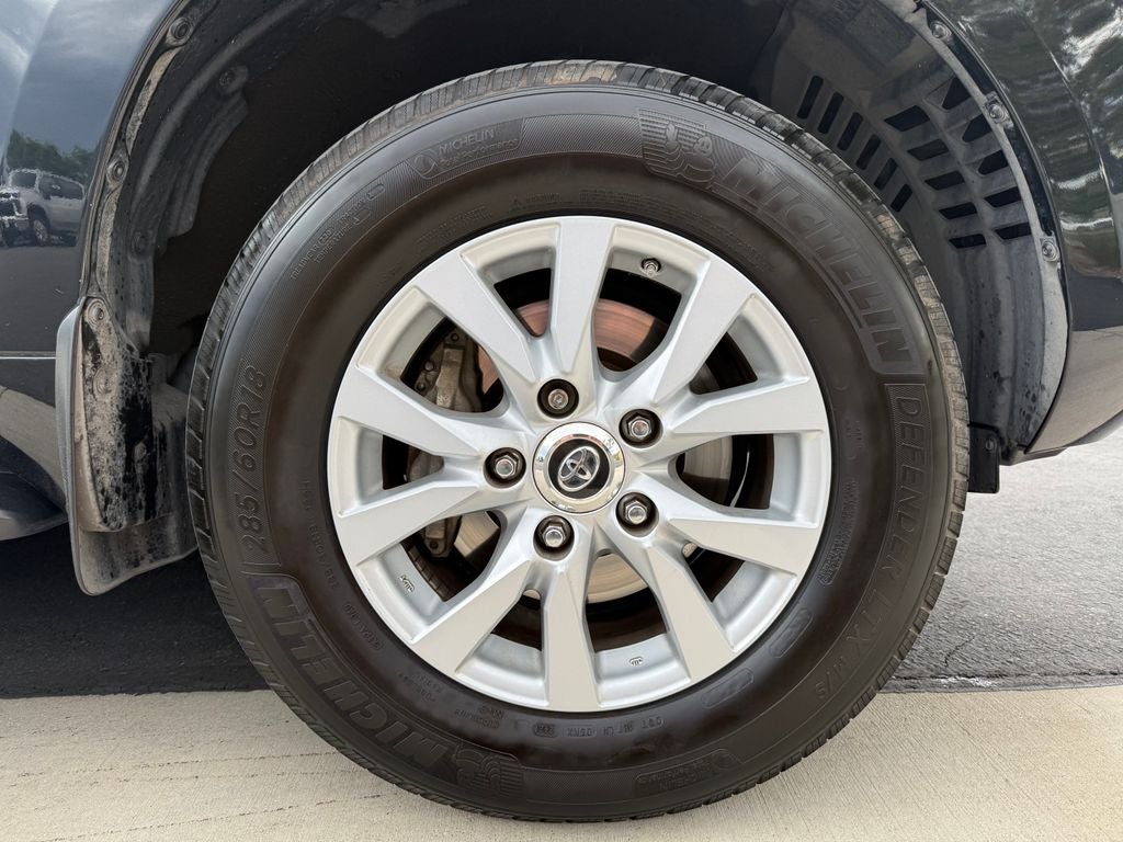 2019 Toyota Land Cruiser Base