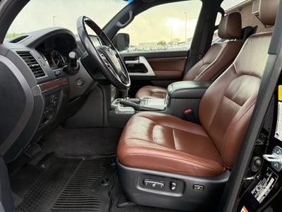 2019 Toyota Land Cruiser Base
