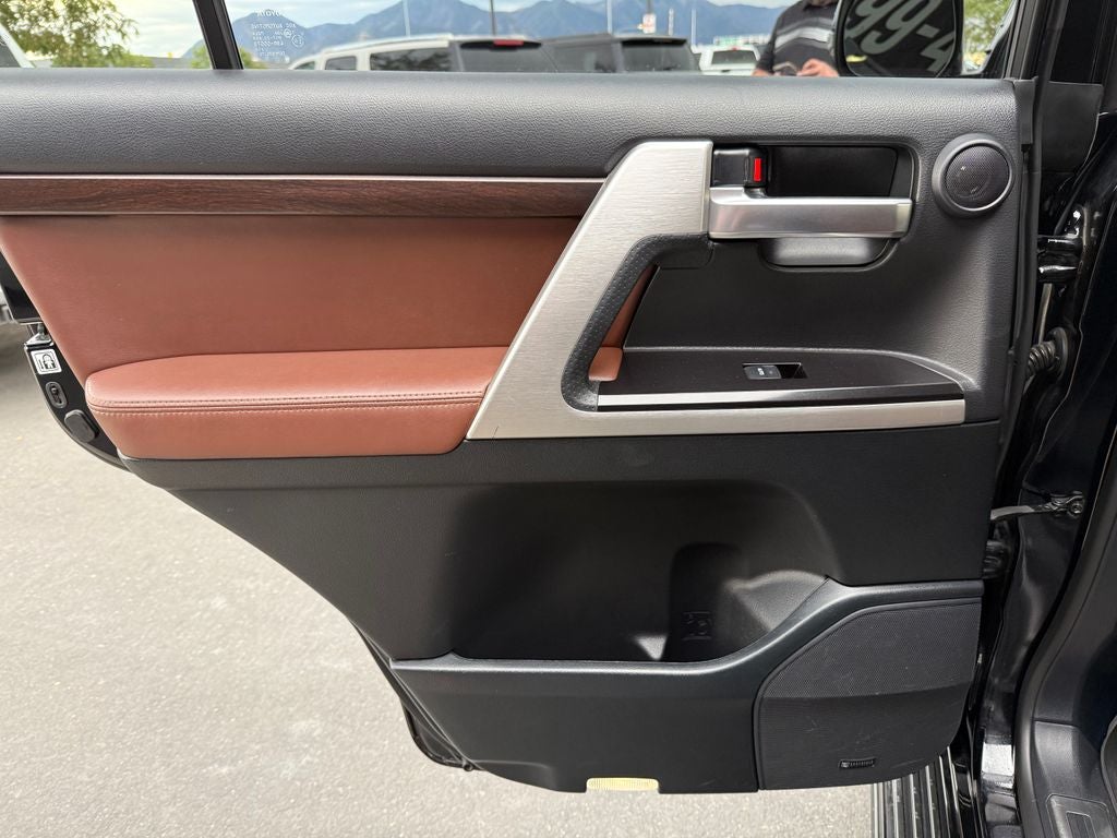 2019 Toyota Land Cruiser Base