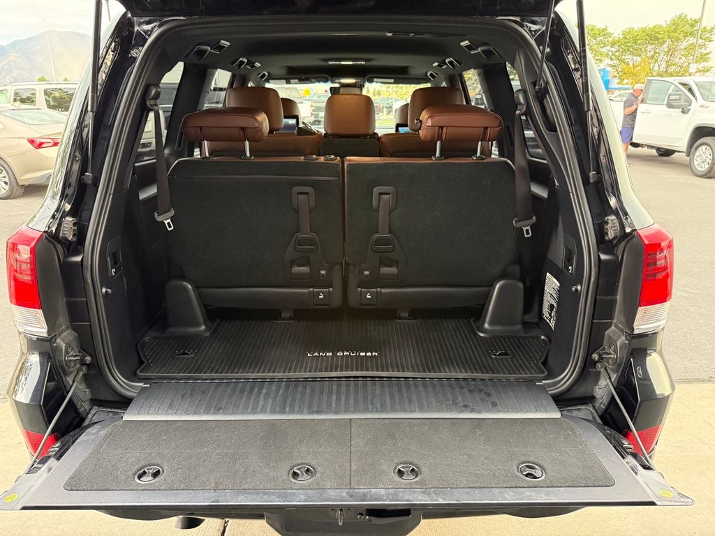 2019 Toyota Land Cruiser Base