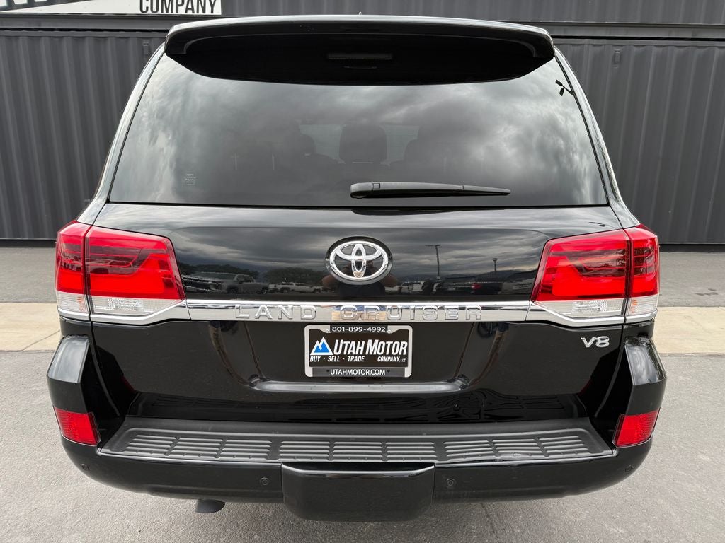 2019 Toyota Land Cruiser Base